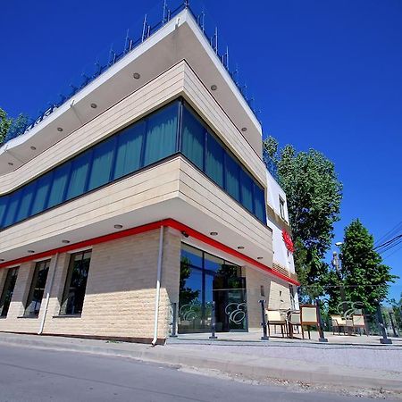 Hotel Eden Тульча Екстер'єр фото