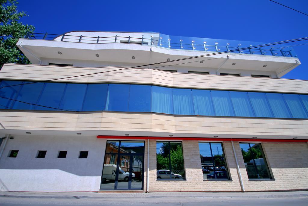 Hotel Eden Тульча Екстер'єр фото