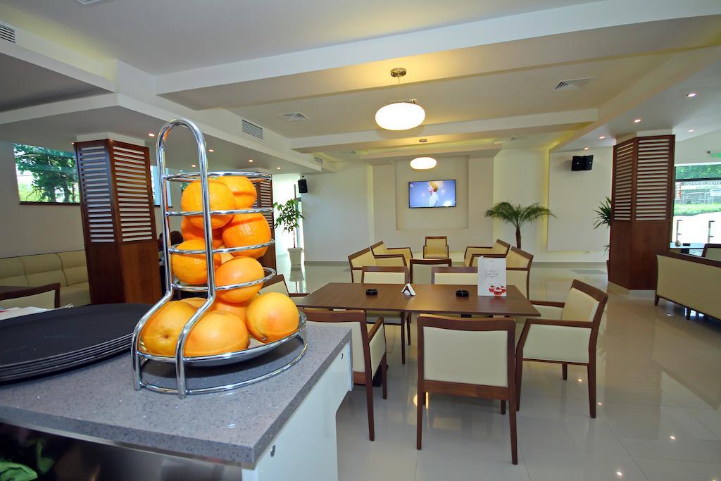 Hotel Eden Тульча Екстер'єр фото