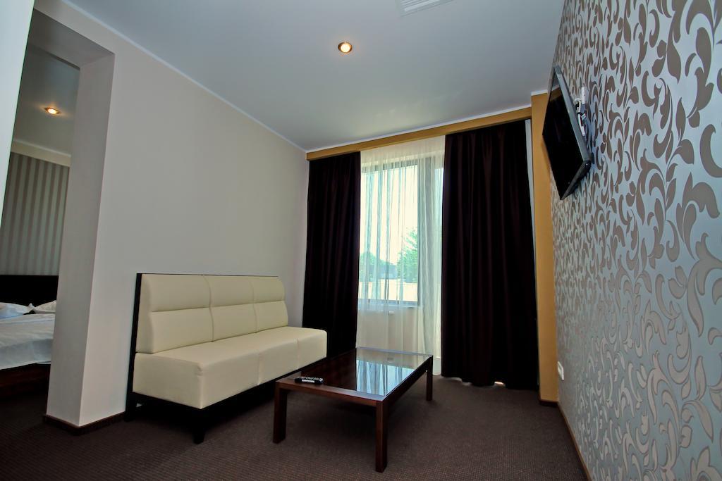 Hotel Eden Тульча Екстер'єр фото